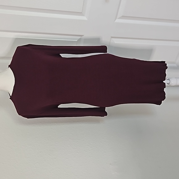 Women's Tahari Dress Size M In A Rich Wine Color. - Picture 2 of 11
